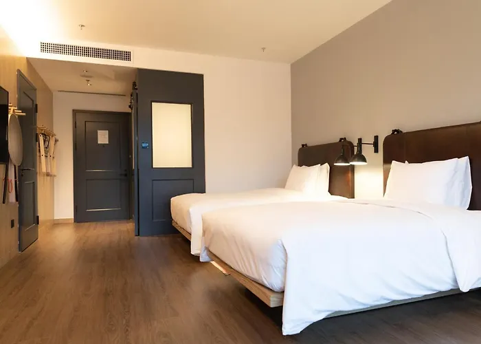 Standard Twin Room