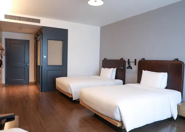 Standard Twin Room